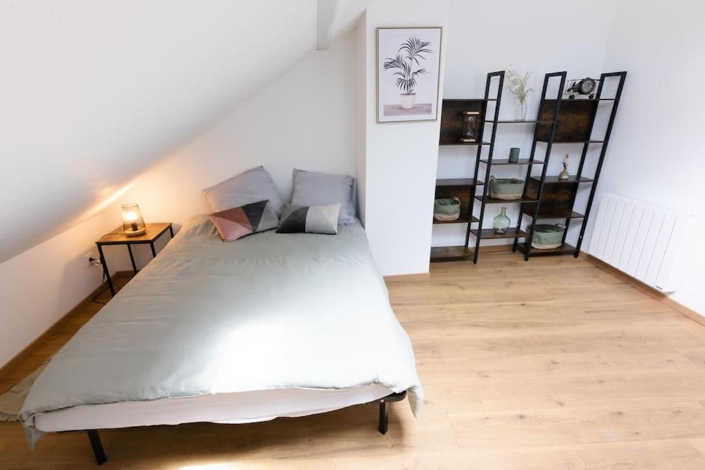 Near The Magic 6 Persons Apartment, 1 -minute Walk To Christmas Market!