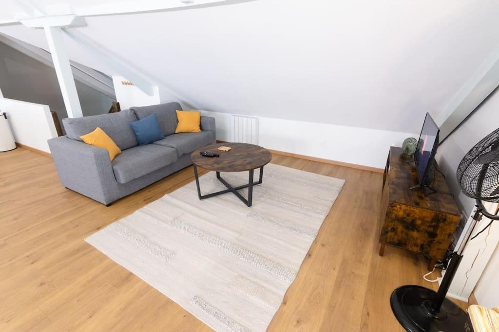 Near The Magic 6 Persons Apartment, 1 -minute Walk To Christmas Market! Apartment Mulhouse